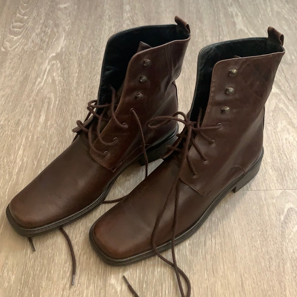 Joan and David Women’s Leather Boots